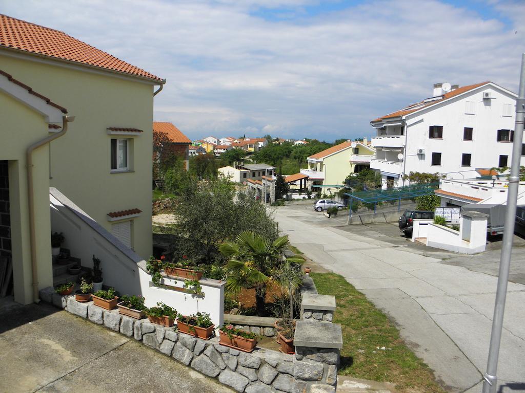 Apartments Njivice Bajcic Exterior foto